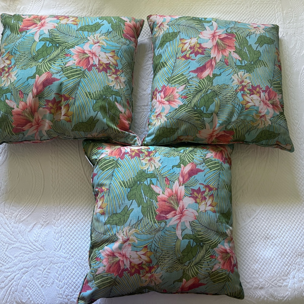 TOMMY BAHAMA 3 Pc SET Indoor & Outdoor Floral Tropical Pillows
